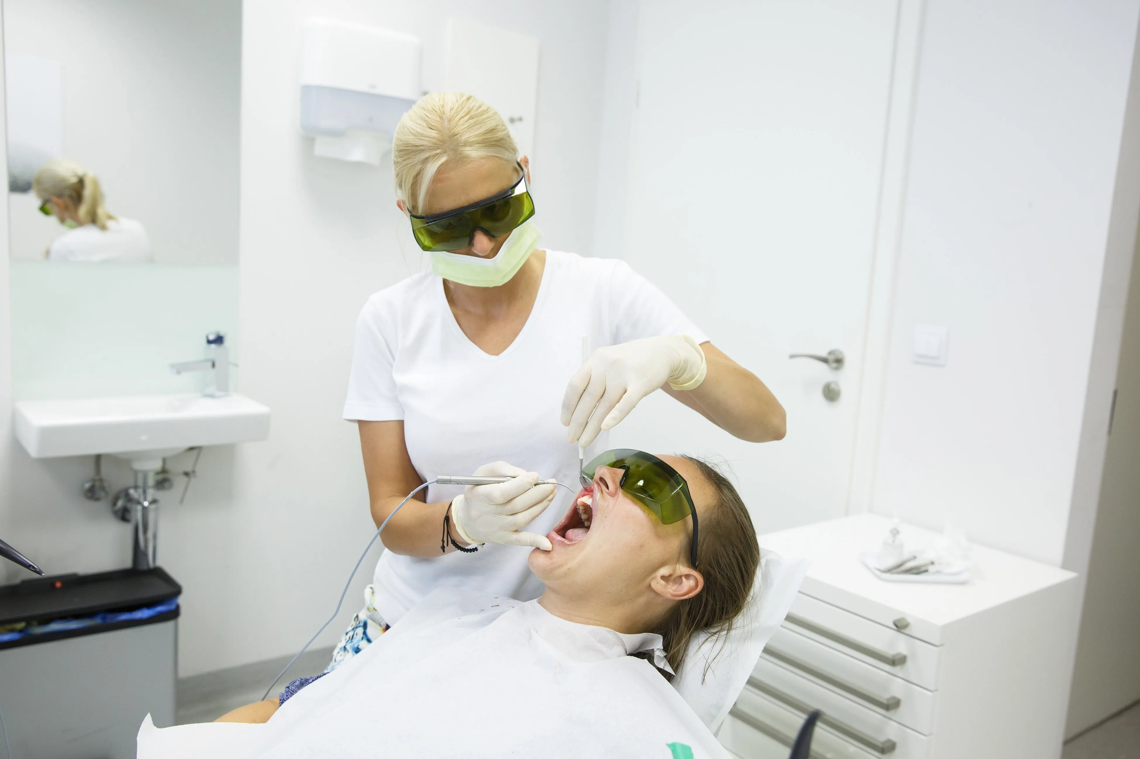 What Is the Difference Between Traditional and Laser Gum Surgery?